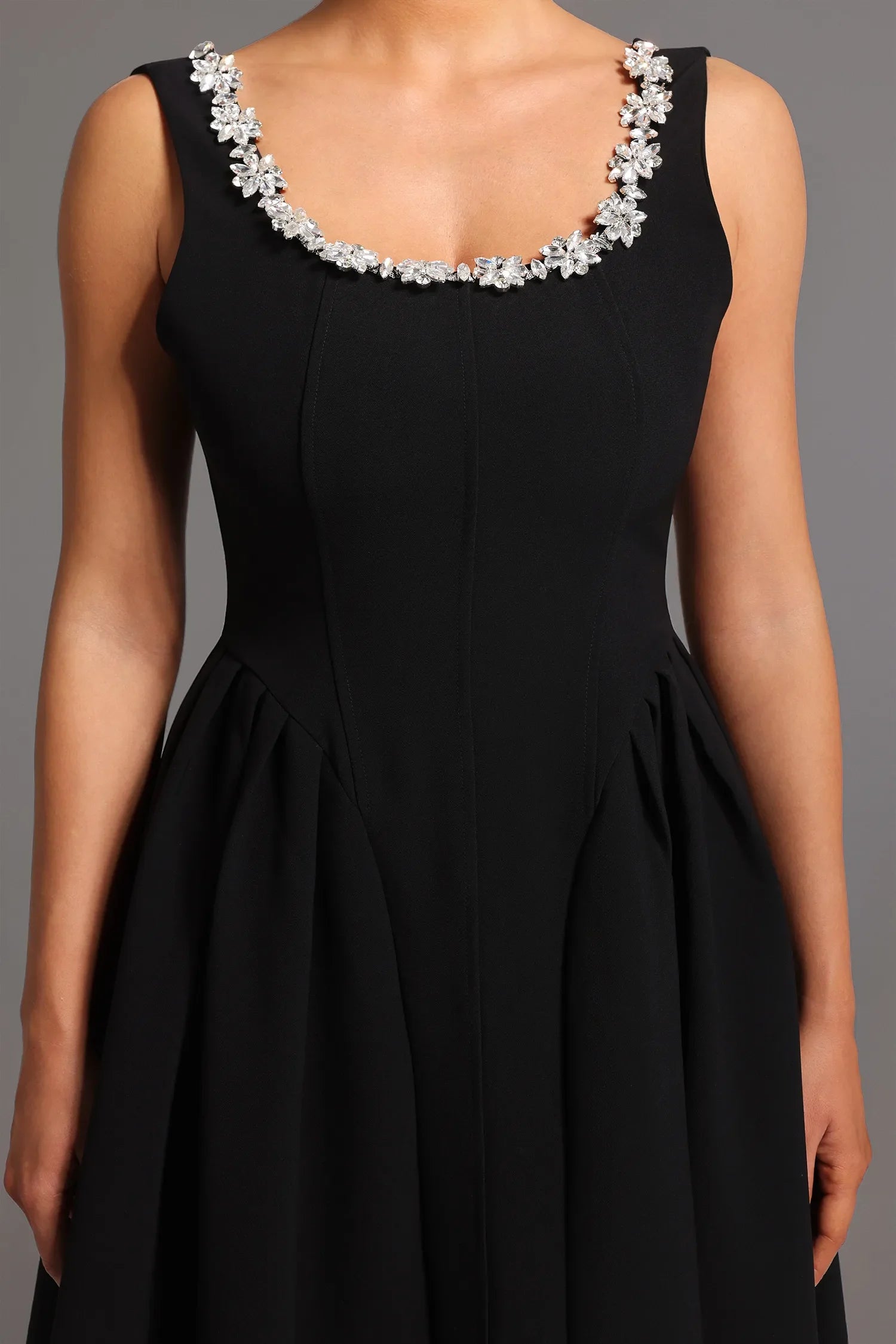 Taylah Elmas Dekolteli Midi Elbise | S-Siyah | M-Siyah | L-Siyah | Xl-Siyah