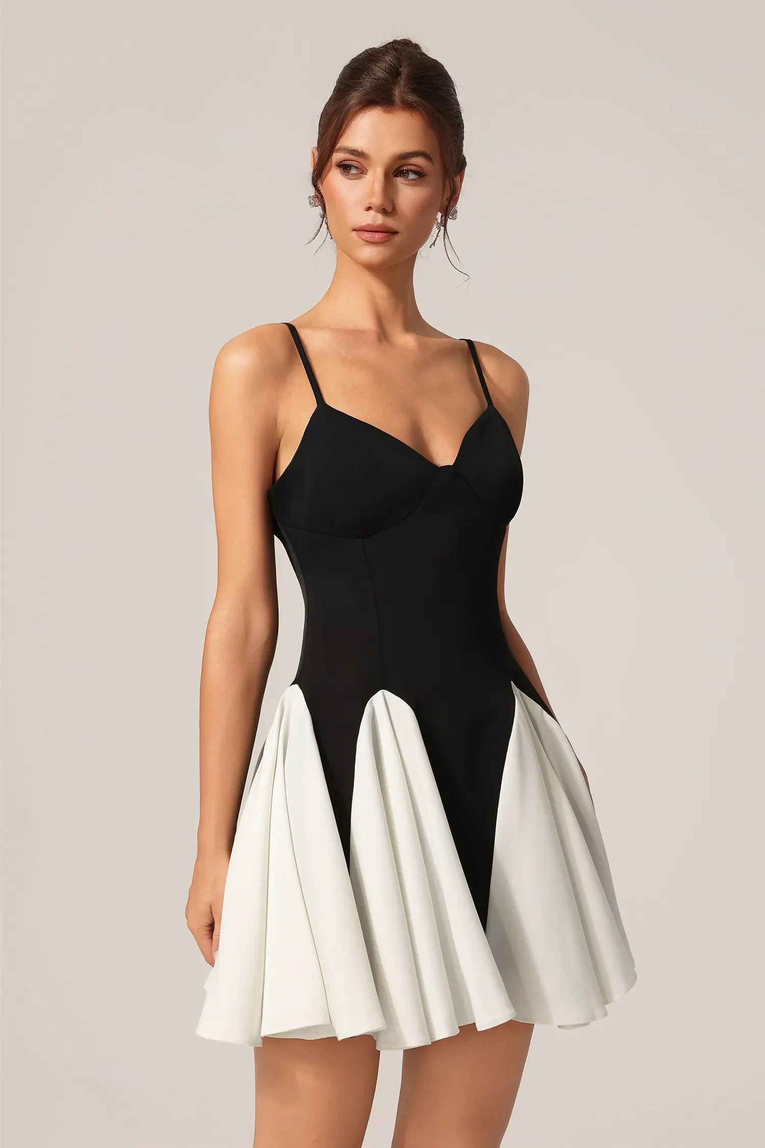 Alayah Halter Mini Elbise | S-Siyah | S-Beyaz | M-Siyah | M-Beyaz | L-Siyah | L-Beyaz | Xl-Siyah | Xl-Beyaz