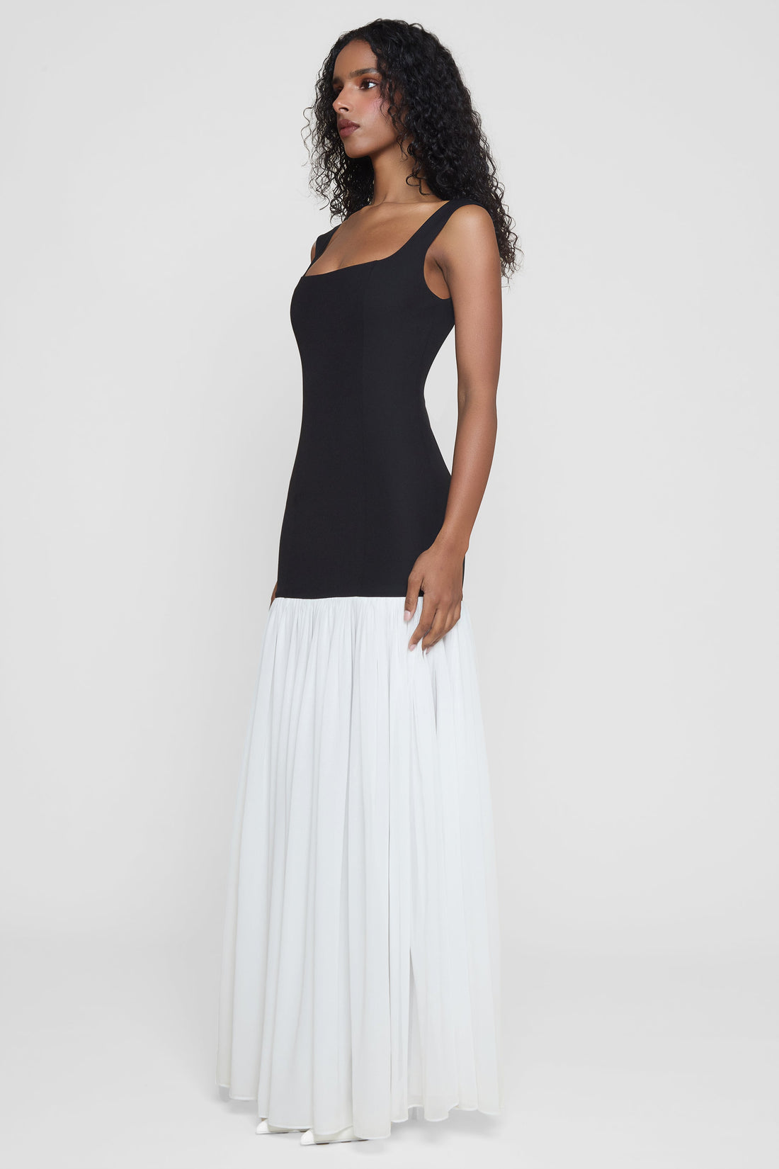 Mirian Kontrast Sifon Maksi Elbise | D1110-BLK-XS | D1110-BLK-S | D1110-BLK-M | D1110-BLK-L | D1110-BLK-XL | D1110-BLK-XXL